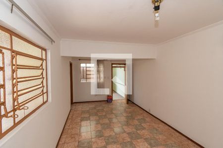 Casa à venda com 239m², 3 quartos e 2 vagas Casa à venda com 239m², 3 quartos e 2 vagasEscritorio