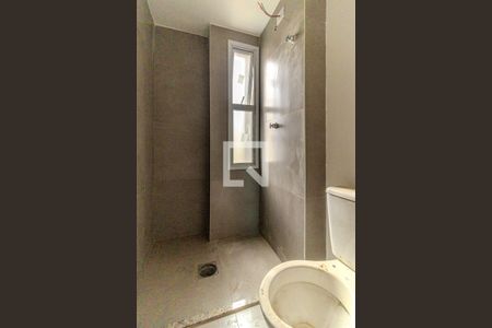 Banheiro de kitnet/studio para alugar com 1 quarto, 33m² em Vila Buarque, São Paulo