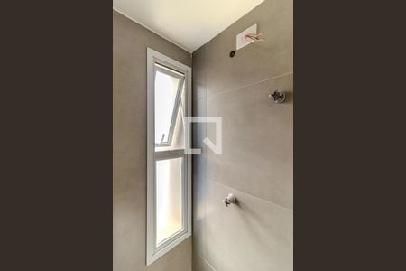 Banheiro de kitnet/studio para alugar com 1 quarto, 33m² em Vila Buarque, São Paulo