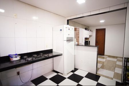 Casa para alugar com 400m², 3 quartos e 1 vaga Casa para alugar com 400m², 3 quartos e 1 vagaCozinha