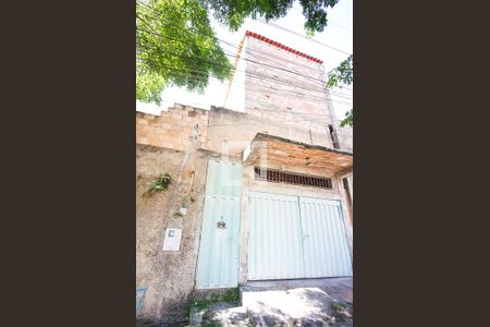 Casa para alugar com 400m², 3 quartos e 1 vaga Casa para alugar com 400m², 3 quartos e 1 vagaFachada