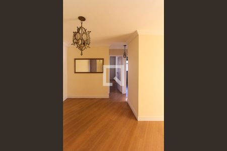 Apartamento para alugar com 78m², 2 quartos e 1 vagaSala