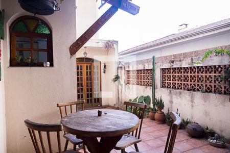 Casa à venda com 108m², 2 quartos e sem vagaQuintal