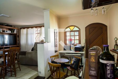 Sala de casa à venda com 2 quartos, 108m² em Chácara Inglesa, São Paulo