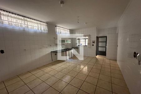 Casa para alugar com 280m², 3 quartos e 3 vagasCozinha