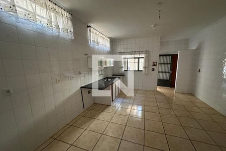 Casa para alugar com 280m², 3 quartos e 3 vagasCozinha