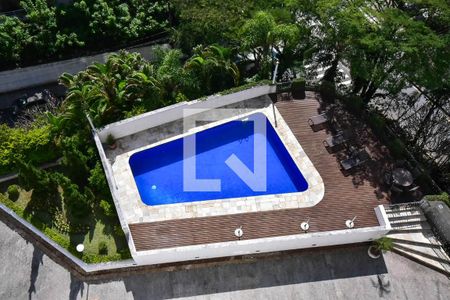 Vista para Piscina de apartamento para alugar com 3 quartos, 204m² em Vila Suzana, São Paulo