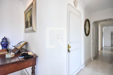 Hall de Entrada de apartamento para alugar com 3 quartos, 204m² em Vila Suzana, São Paulo