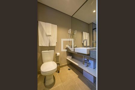 Banheiro de kitnet/studio à venda com 1 quarto, 28m² em Jardim Paulista, São Paulo