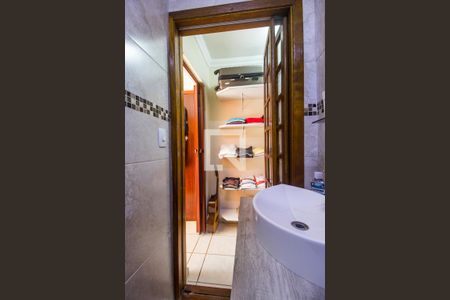 Casa à venda com 242m², 3 quartos e 2 vagasBanheiro da Suíte 3