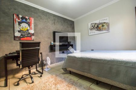 Casa à venda com 242m², 3 quartos e 2 vagasSuíte 1