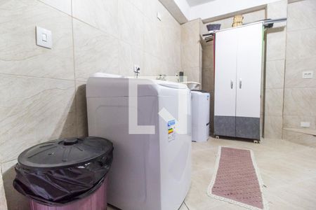 Casa à venda com 242m², 3 quartos e 2 vagasÁrea de Serviço