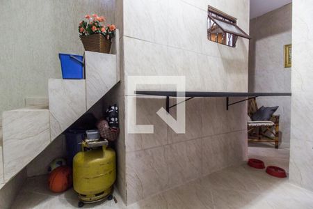 Casa à venda com 242m², 3 quartos e 2 vagasÁrea de Serviço