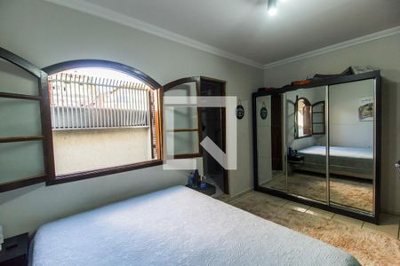 Casa à venda com 242m², 3 quartos e 2 vagasSuíte 1