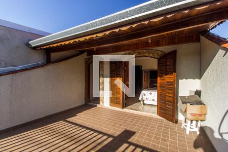 Casa à venda com 242m², 3 quartos e 2 vagasVaranda