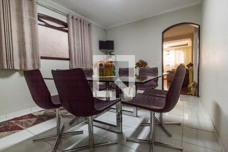 Casa à venda com 242m², 3 quartos e 2 vagasSala de Jantar