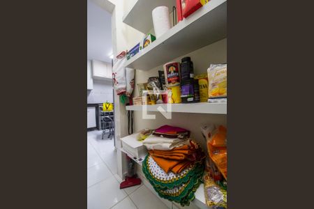 Casa à venda com 242m², 3 quartos e 2 vagasDespensa