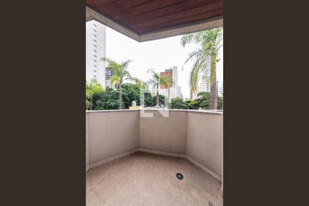 Apartamento à venda com 220m², 5 quartos e 3 vagasQuarto 1 - Sacada