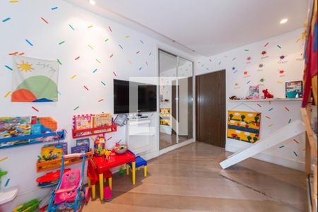 Apartamento à venda com 220m², 5 quartos e 3 vagasQuarto 1