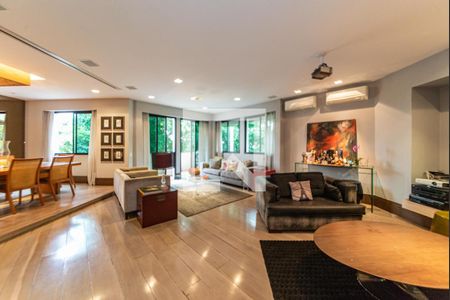 Apartamento à venda com 220m², 5 quartos e 3 vagasSala