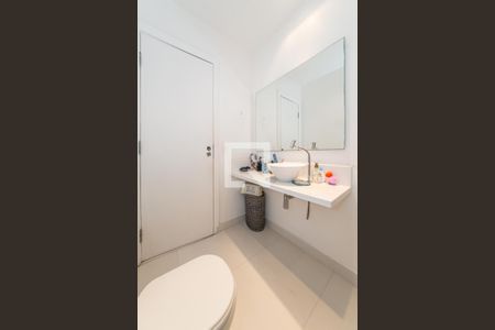 Apartamento à venda com 220m², 5 quartos e 3 vagasBanheiro da Suíte 1