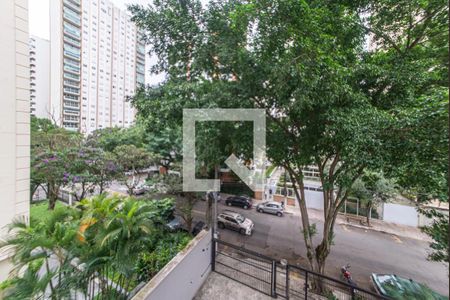 Apartamento à venda com 220m², 5 quartos e 3 vagasSacada da Sala - Vista