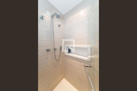 Apartamento à venda com 220m², 5 quartos e 3 vagasBanheiro da Suíte 1