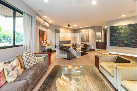 Apartamento à venda com 220m², 5 quartos e 3 vagasSala