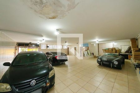 Casa à venda com 300m², 4 quartos e 6 vagasGaragem