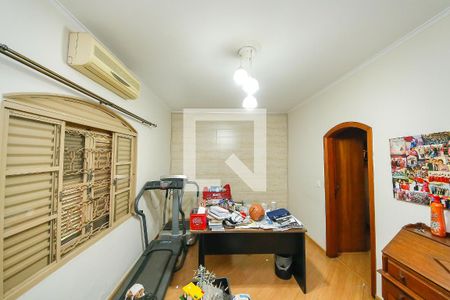 Casa à venda com 300m², 4 quartos e 6 vagasSuíte