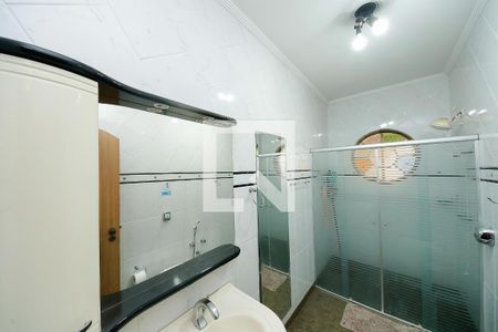 Casa à venda com 300m², 4 quartos e 6 vagasBanheiro 2