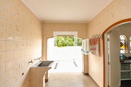 Casa à venda com 300m², 4 quartos e 6 vagasÁrea de Serviço