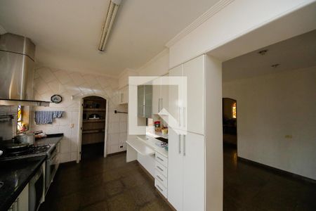 Casa à venda com 300m², 4 quartos e 6 vagasCozinha