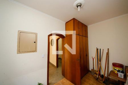 Casa à venda com 300m², 4 quartos e 6 vagasQuarto de serviço
