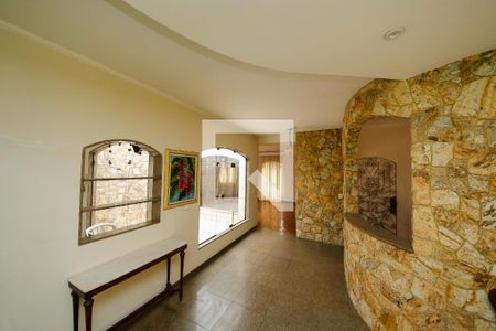 Hall de entrada de casa à venda com 4 quartos, 300m² em Vila Prudente, São Paulo