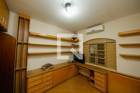 Casa à venda com 300m², 4 quartos e 6 vagasQuarto 3