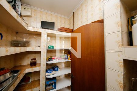 Casa à venda com 300m², 4 quartos e 6 vagasDispensa Cozinha