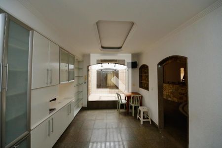 Casa à venda com 300m², 4 quartos e 6 vagasCopa