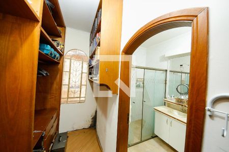 Casa à venda com 300m², 4 quartos e 6 vagasCloset 2 Suíte