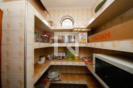 Casa à venda com 300m², 4 quartos e 6 vagasDispensa Cozinha