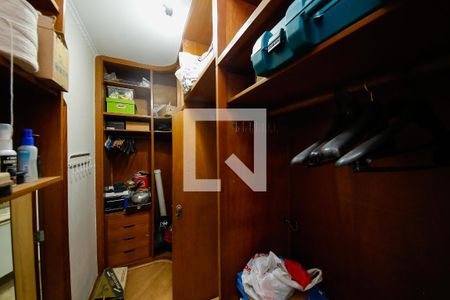 Casa à venda com 300m², 4 quartos e 6 vagasCloset 2 Suíte
