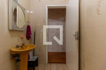 Casa à venda com 200m², 3 quartos e 2 vagasBanheiro