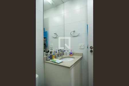 Apartamento à venda com 68m², 2 quartos e 2 vagasBanheiro Social