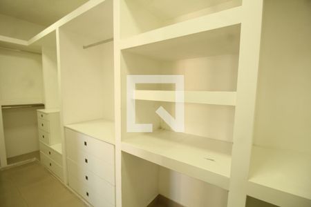 Apartamento à venda com 92m², 3 quartos e 2 vagasCloset