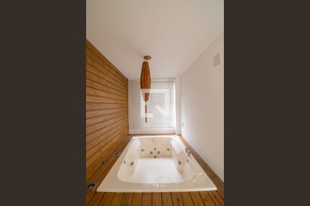 Apartamento à venda com 115m², 1 quarto e 1 vagaSuíte