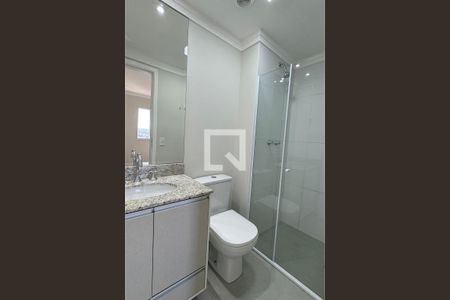 Banheiro da Suíte 1 de apartamento à venda com 2 quartos, 60m² em Jardim Tupanci, Barueri