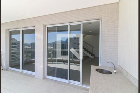 Varanda de apartamento à venda com 2 quartos, 157m² em Barra da Tijuca, Rio de Janeiro
