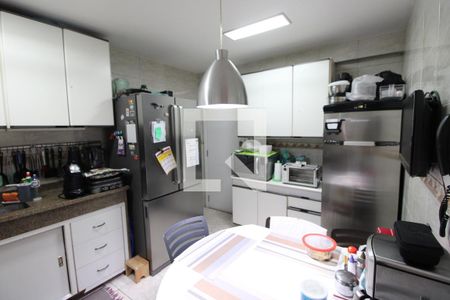 Apartamento à venda com 105m², 3 quartos e 2 vagasCozinha