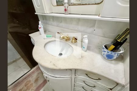 Apartamento à venda com 120m², 3 quartos e sem vagaSuíte banheiro 