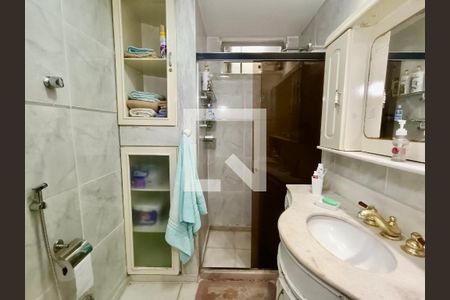 Apartamento à venda com 120m², 3 quartos e sem vagaSuíte banheiro 